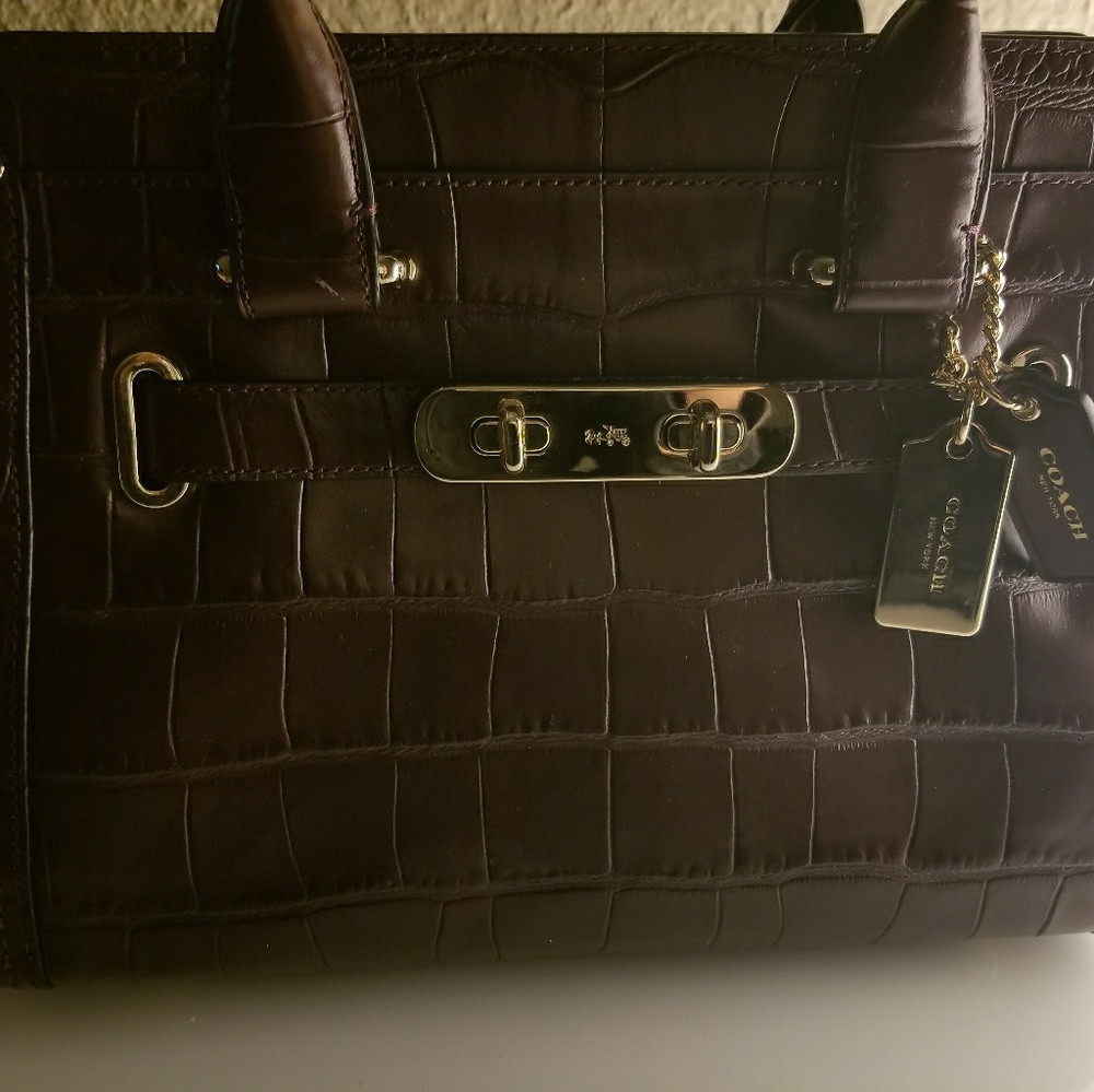 Coach Handbag Swagger 27 Embossed Leather